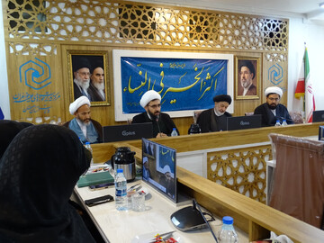 عبداللهی‌نژاد: از ظرفیت حوزه‌های خواهران در تصمیم‌سازی استفاده کنید