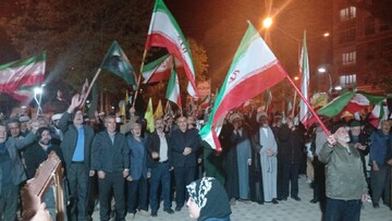 اجتماع مردم بام ایران در میدان شهید رحمانی