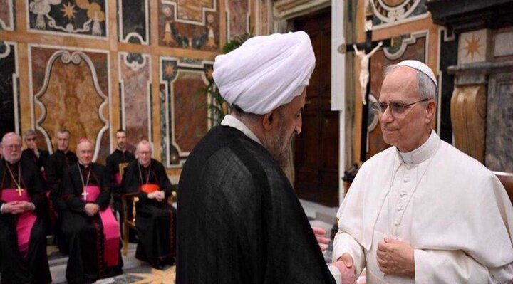 Pope awards Vatican's highest diplomatic honor to Iran envoy
