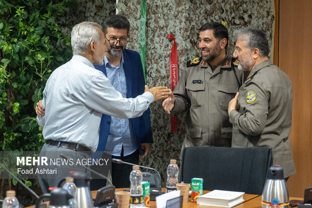 نشست اعلام نتایج نهایی بیست و سومین دوره کتاب سال دفاع مقدس