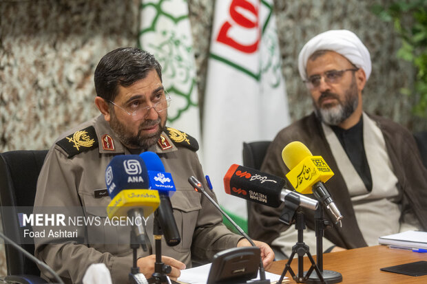 نشست اعلام نتایج نهایی بیست و سومین دوره کتاب سال دفاع مقدس