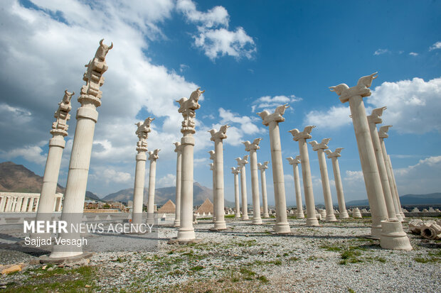دنیای کوچک در ملایر