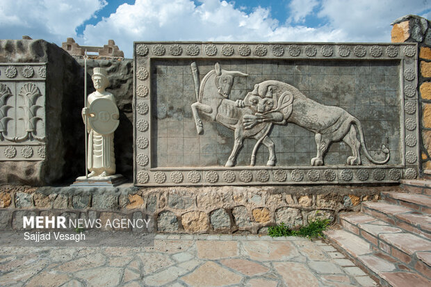 دنیای کوچک در ملایر