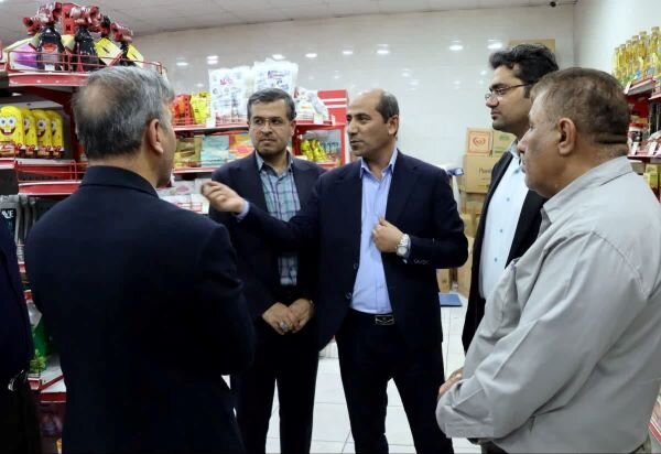 فرماندار دشتی: بازاریان حمایت خود را از مردم و جامعه حفظ کنند