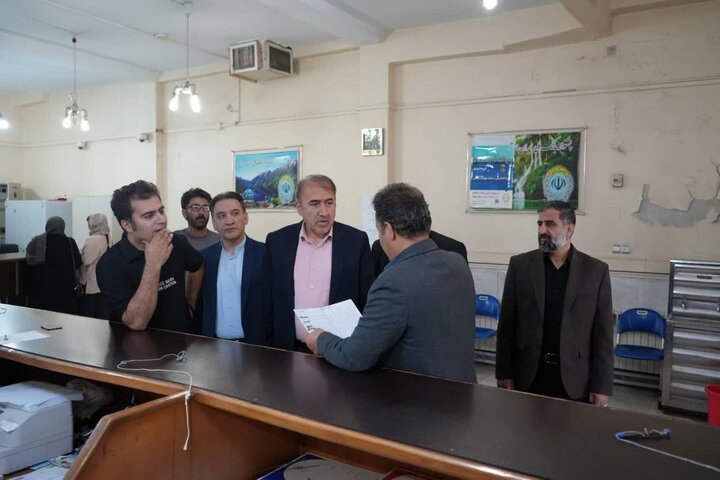 بازرس کل قضایی لرستان از بیمارستان هفت تیر دورود بازدید کرد بازرس کل قضایی لرستان از بیمارستان هفت تیر دورود بازدید کرد