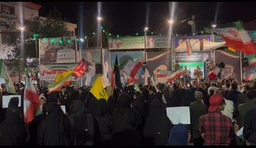 حضور پرشور خرم‌آبادی‌ها در اجتماع پارک چهارباغ