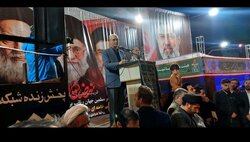 ایران با اقتدار نظامی و اتحاد مردم در جنگ ترکیبی ۶۰ کشور سربلند شد