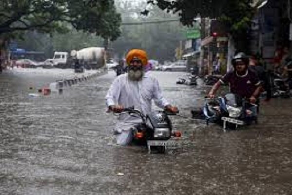 Nearly 90 killed as storm lashes India's Uttar Pradesh