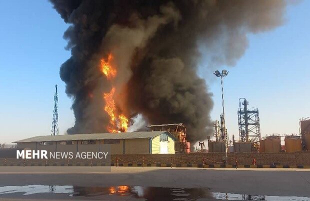 وقوع انفجار کارخانه‌ای در آرادان؛ ۵ نفر دچار مسمومیت شدند