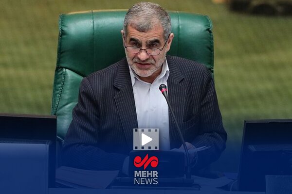 نیکزاد: دولت باید قرارگاه اقتصادی  راه بیندازد