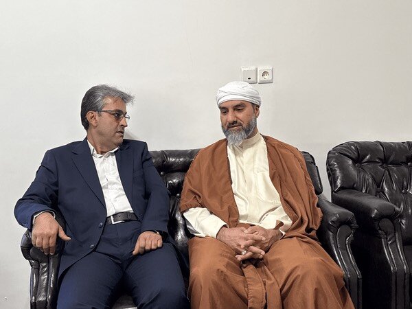 امام جمعه اهل سنت خارگ: تعامل مسئولان با مردم تقویت‌کننده آرامش است