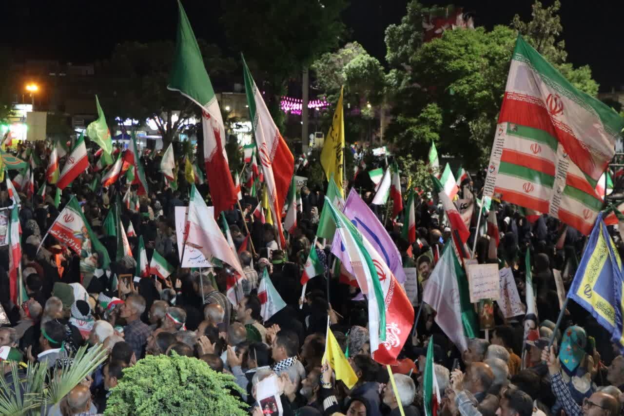 حضور حماسی مردم مهاجران در حمایت از رهبر معظم انقلاب
