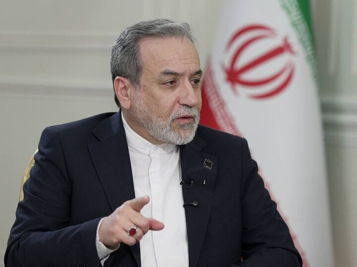 US ‘economic D-Day’ diversion from its own crisis: Araghchi
