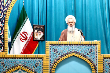 امام جمعه موقت کرمانشاه: اعتماد به وعده‌های آمریکا خسارت محض است