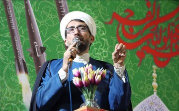رنجبر: حضور حماسی مردم به نیروهای مسلح  قدرت و توان می‌دهد