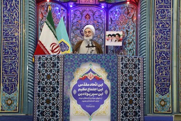 امام جمعه رشت: مفسدان اقتصادی کمتر از دشمن نیستند