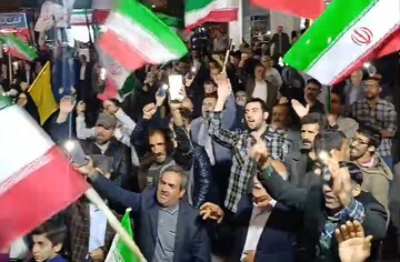 حضور باشکوه مردم بناب در هفتاد وششمین شب اقتدار زیر بارش باران