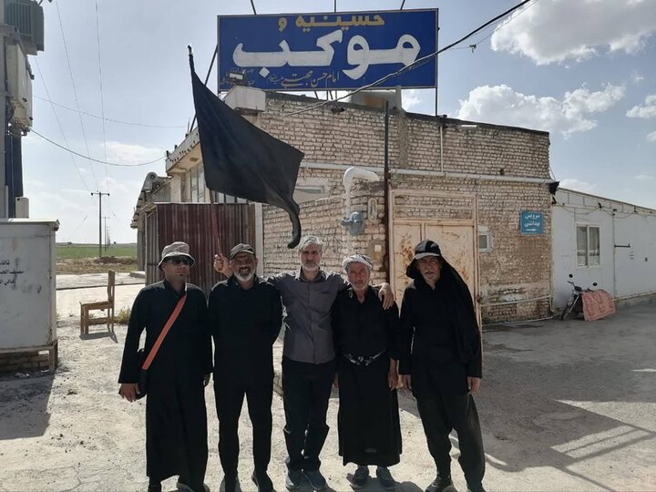 اسکان کاروان ۲۰۰ نفره زائران پیاده عراقی در مسیر نیشابور تا مشهد