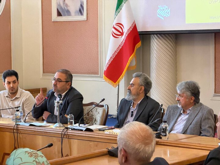 فردوسی، دینمدار خردگرا بود