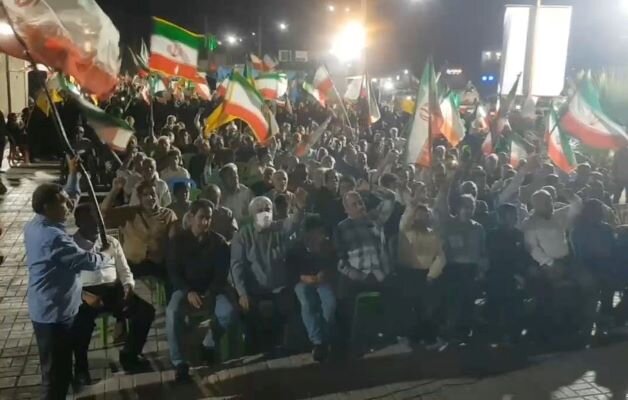 اجتماع باشکوه مردم آب‌پخش در دفاع از انقلاب و رهبری