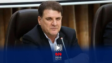 زینی‌وند: دولت برای مهار گرانی و کاهش فشار معیشتی برنامه‌ دارد