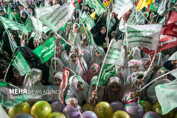 اولین جشن تکلیف کف خیابان