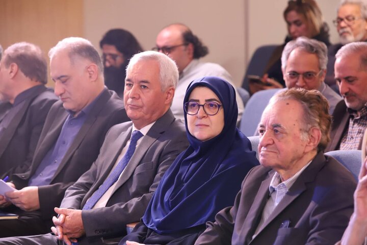 شاهنامه «ابرمتن هویت ایرانی» است