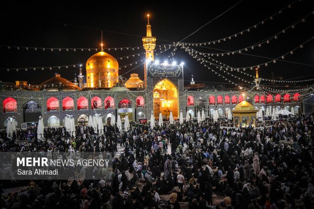 شب شهادت امام جواد(ع) در حرم علی‌ابن‌ موسی الرضا (ع)
