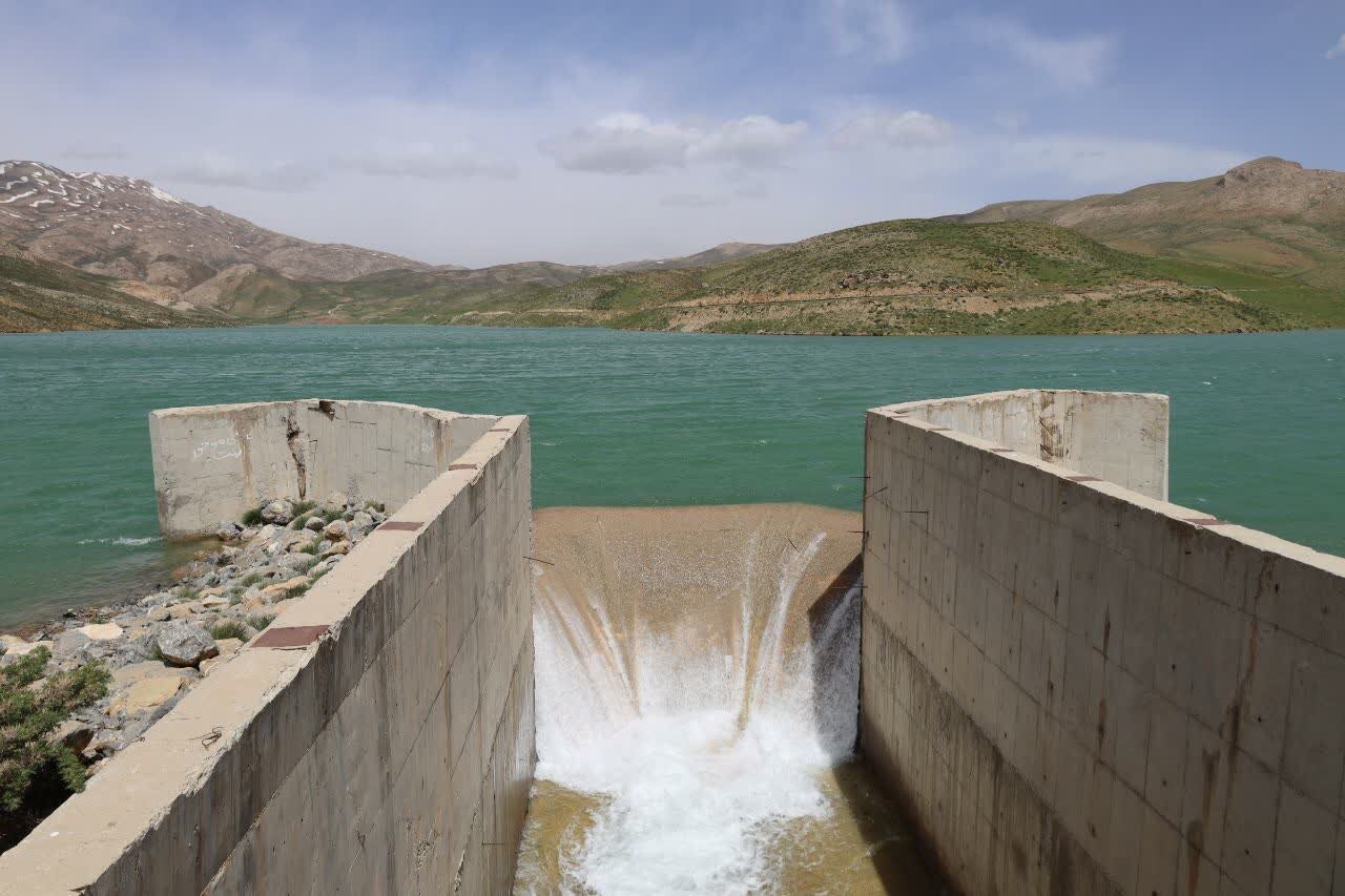 آب‌رسانی سد بیدکان به ۱۳۰۰ هکتار از اراضی کشاورزی