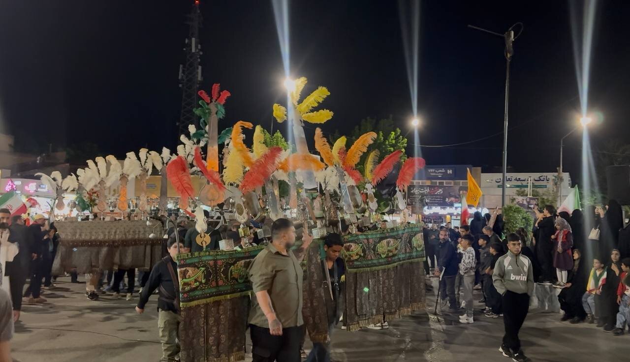 عزاداری شب شهادت امام جواد(ع) در اجتماع مردمی قوچان عزاداری شب شهادت امام جواد(ع) در اجتماع مردمی قوچان