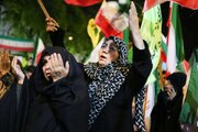 شیروانی‌ها در قرار هشتاد و سوم همچنان استوار ایستاده اند
