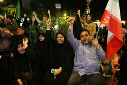 نوای الله اکبر همزمان با سراسر کشور در میدان شهید بجنورد