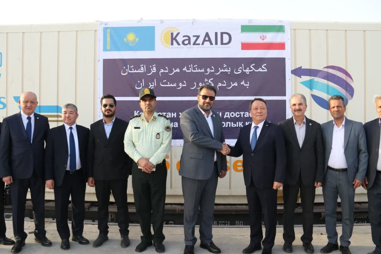 ورود ۳۰ واگن کمک‌های بشردوستانه از کشور قزاقستان به ایران
