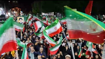 حضور شبانه مردم مینودشت ادامه دارد؛ خیابان‌ها در اختیار شهروندان