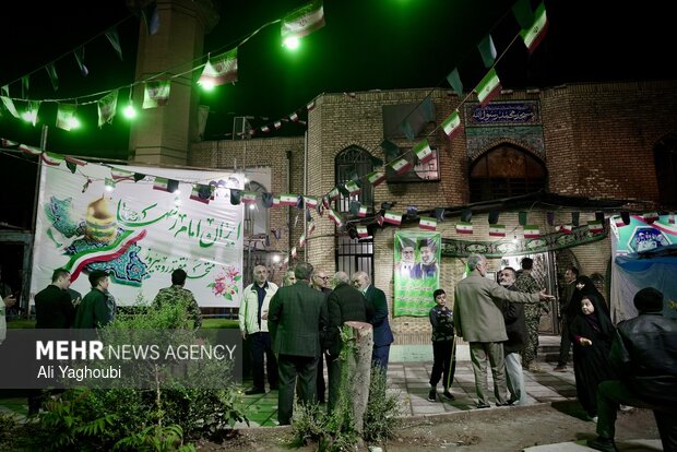 جشن ازدواج در مسجد سوخته اغتشاشات
