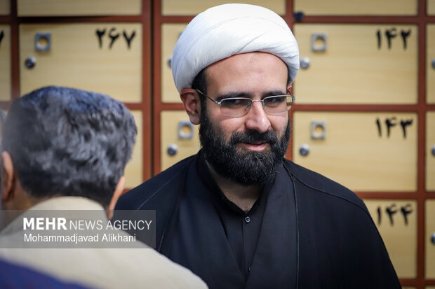 مراسم یادبود شهید علی لاریجانی در مسجد بلال رسانه ملی