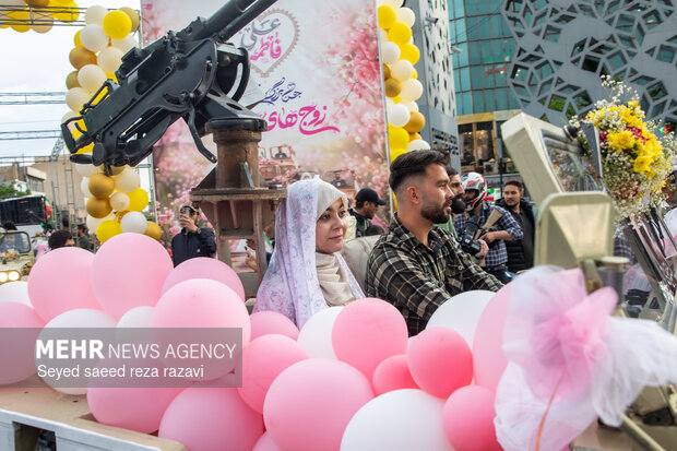 مراسم جشن پیوند ۱۱۰ زوج جان فدا در میدان آیینی امام حسین (ع) مراسم جشن پیوند ۱۱۰ زوج جان فدا در میدان آیینی امام حسین (ع)