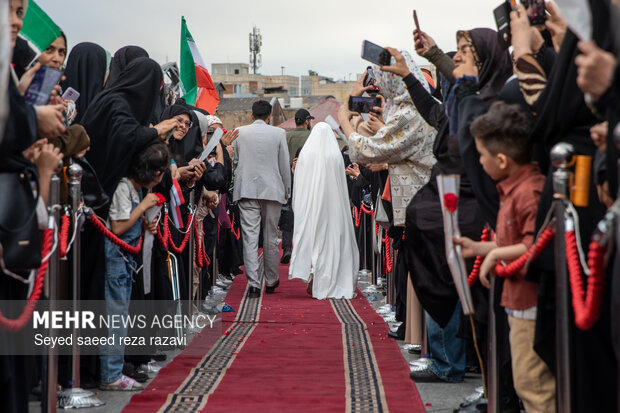 مراسم جشن پیوند ۱۱۰ زوج جان فدا در میدان آیینی امام حسین (ع)