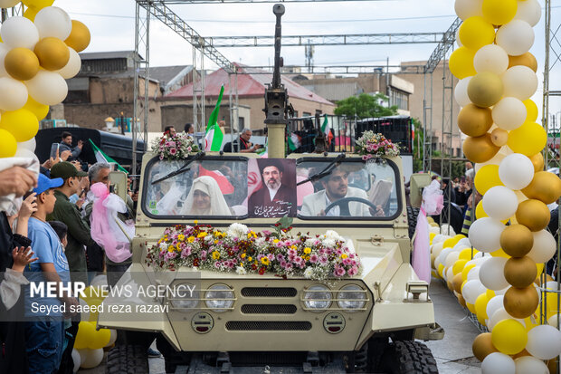 مراسم جشن پیوند ۱۱۰ زوج جان فدا در میدان آیینی امام حسین (ع)
