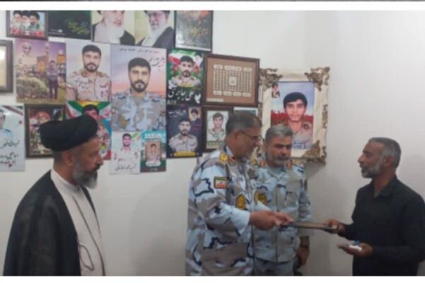 فرمانده مرزبانی فراجا: اقتدار جمهوری اسلامی به پشتوانه خون شهیدان است فرمانده مرزبانی فراجا: اقتدار جمهوری اسلامی به پشتوانه خون شهیدان است