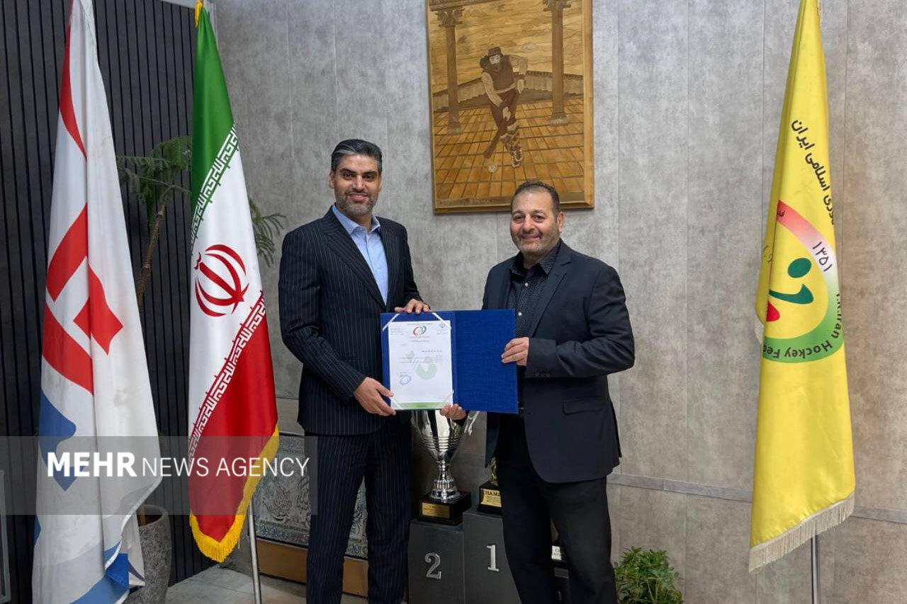 مدیرعامل پرسپولیس از رئیس فدراسیون هاکی حکم گرفت