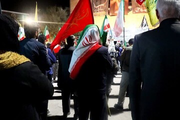 برگزاری آیین نمادین ازدواج جوانان اراکی در اجتماع شبانه حسینیه شهدا