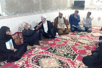 دیدار رئیس عقیدتی سیاسی نهاجا با خانواده شهید دیوزاری در فین هرمزگان