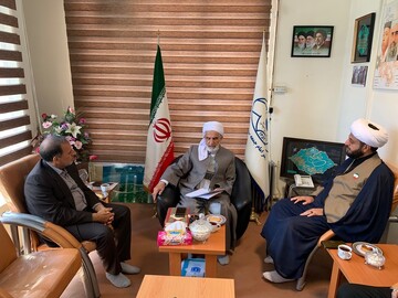 ماموستا رستمی:خدمت به خانواده شهدا ادامه راه ایثار و جهاد در راه خداست