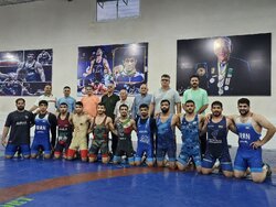 کشتی گیران دانشجو در بابلسر برای برزیل آماده می شوند