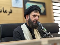 راه تعالی و عزت جامعه در بهره گیری مسئولان از سیره عملی شهدا است