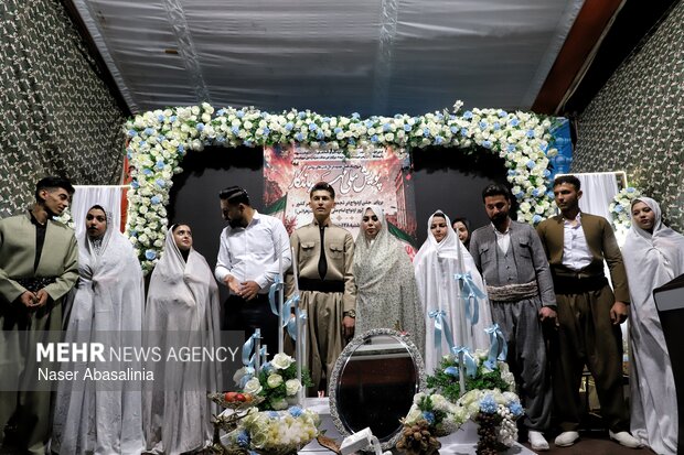 جشن ازدواج زوج های سنندجی در تجمع شبانه