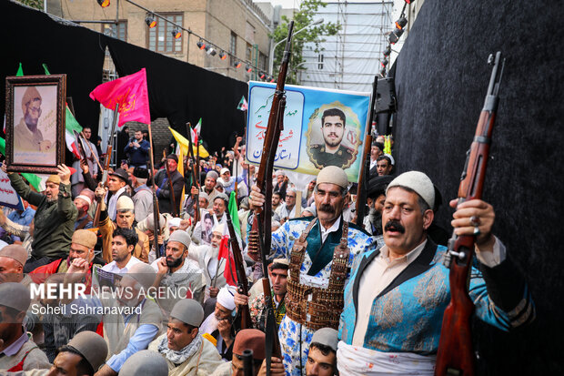 بیعت عشایر کشوردوست با رهبر انقلاب