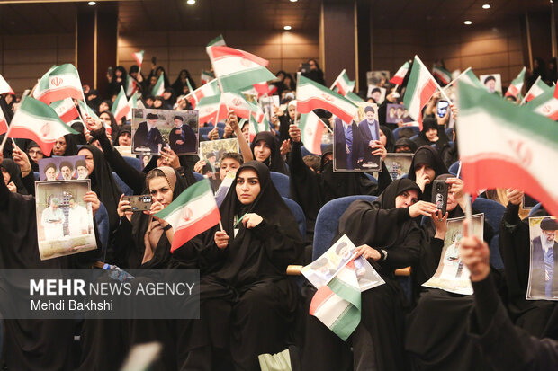 مراسم سالگرد رییس جمهور شهید و شهدای خدمت در قم