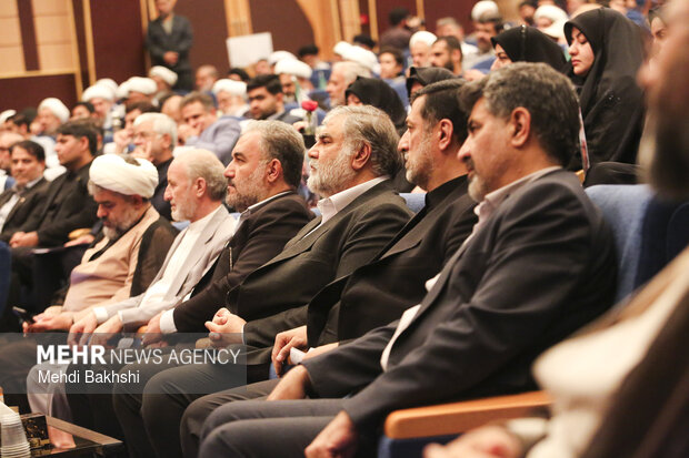 مراسم سالگرد رییس جمهور شهید و شهدای خدمت در قم